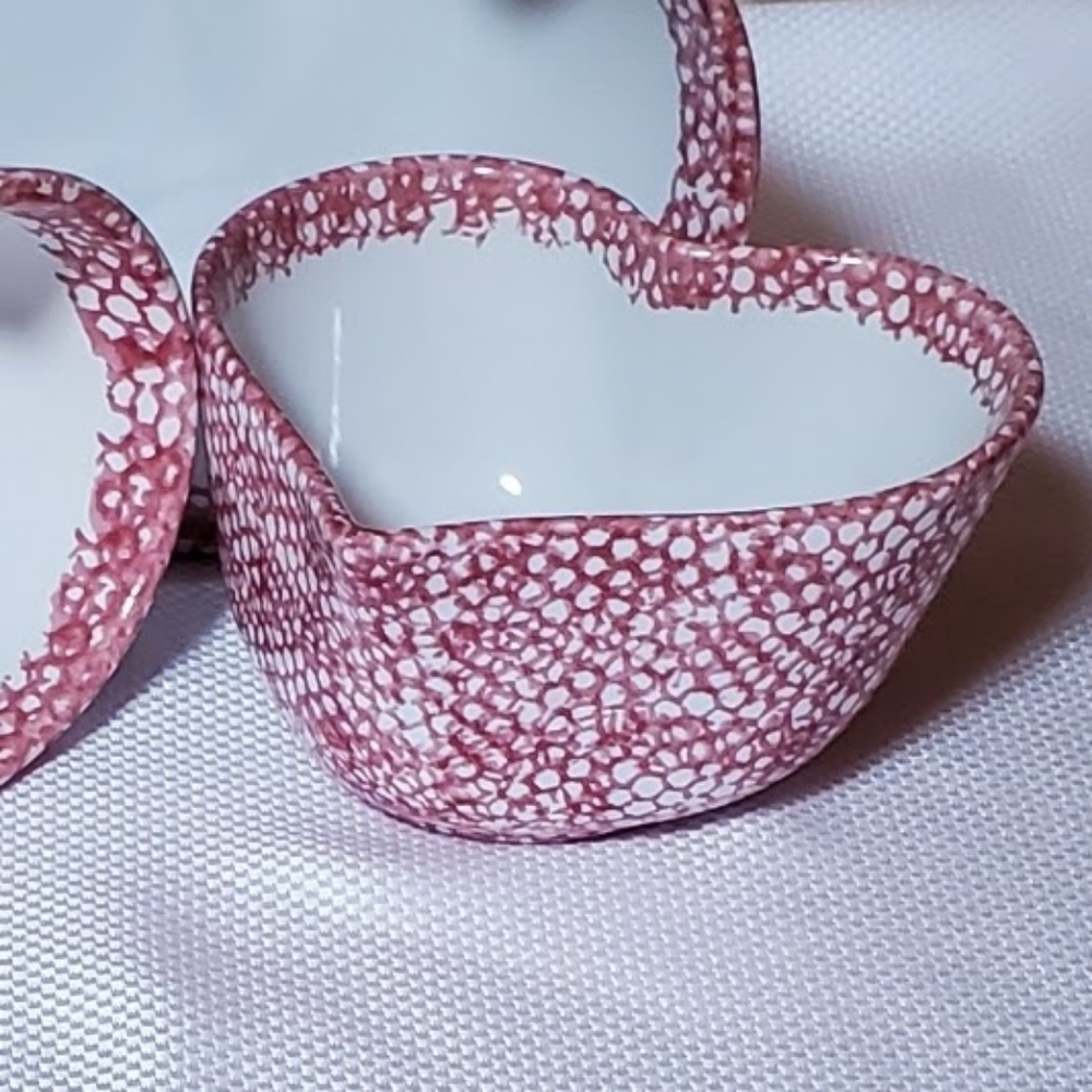 Vintage Heart Ceramic Nesting Bowls (3) - Picture 4 of 5